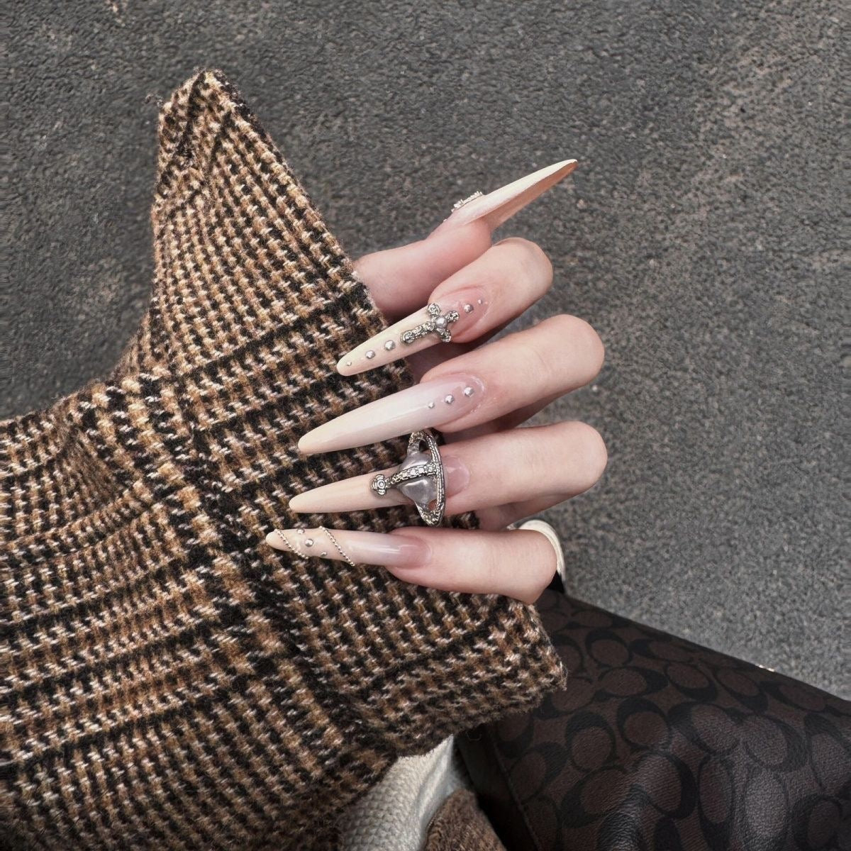 Nude Nails