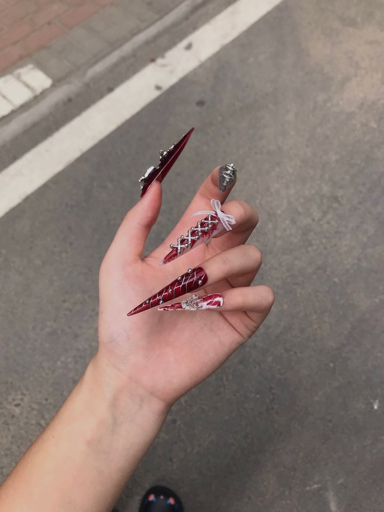 Bloody Chains Nails