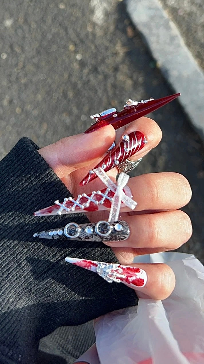 Bloody Chains Nails
