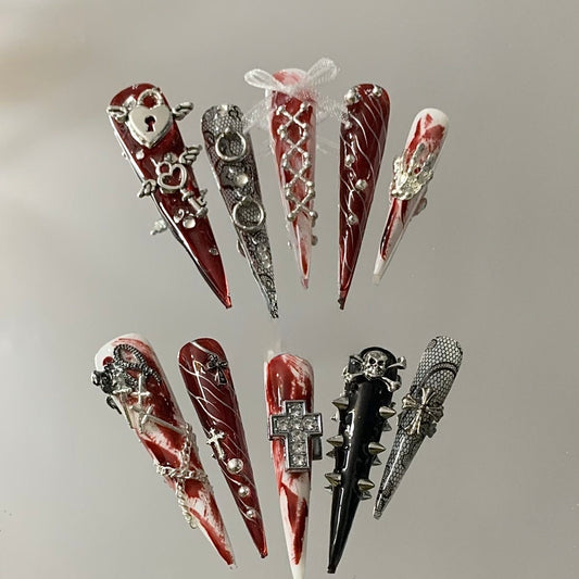 Bloody Chains Nails